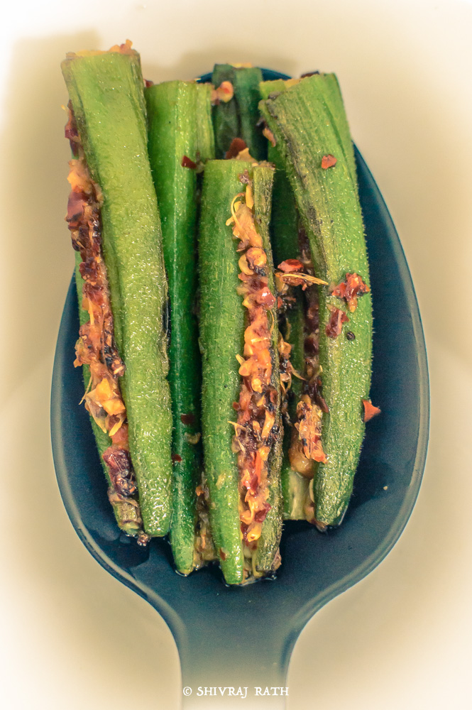 Gotta Bhendi Bhaja/ Bharwan Bhindi/ Okra Stuffed with Chili Garlic