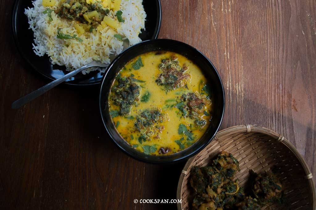 Methi Pakoda Kadhi