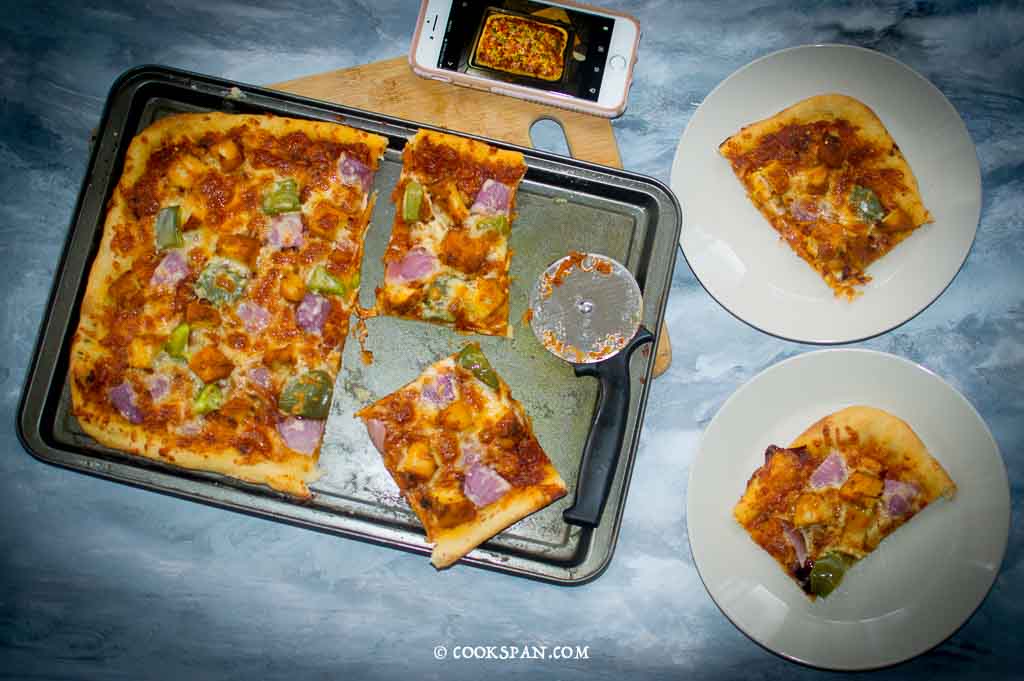 Simple Tandoori Chicken Pizza